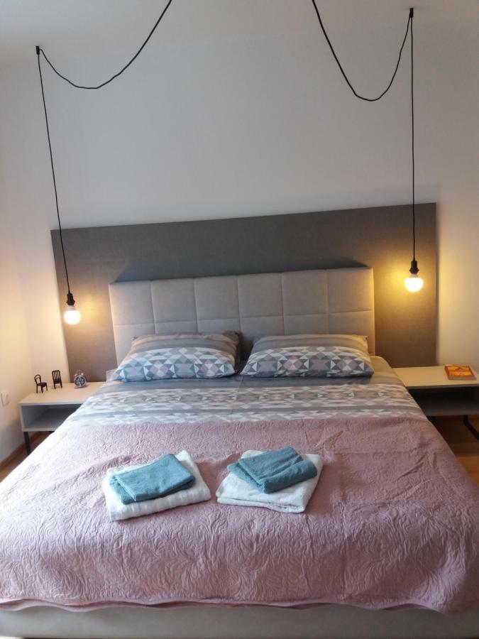 Lola App In City Center, 4+1 Pax PUY Exterior foto